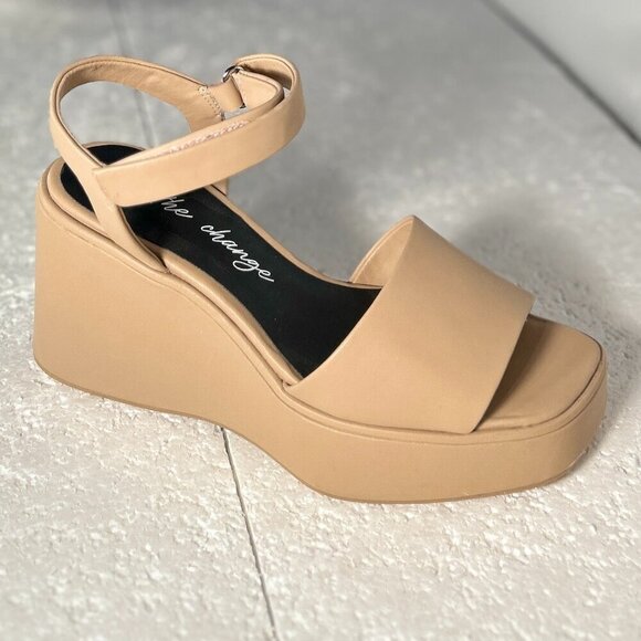 Gianni Bini Shoes - Gianni Bini SZ9 NWOT The Change Tan Leather Wedge Sandals Boho 70 Retro Recycled